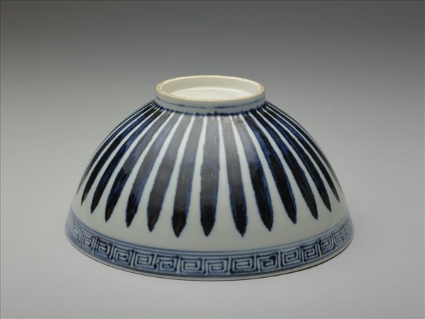 青花四季花卉紋蓮子碗