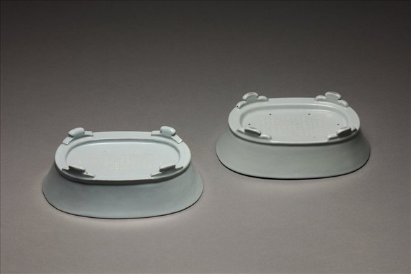 仿汝釉青瓷水仙盆