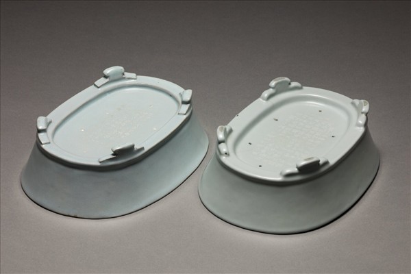 仿汝釉青瓷水仙盆