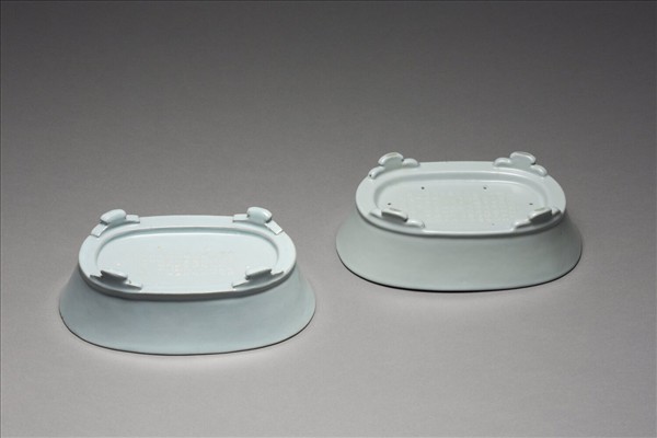 仿汝釉青瓷水仙盆