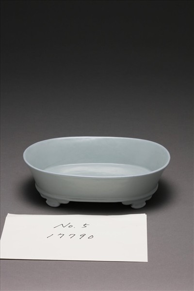 仿汝釉青瓷水仙盆