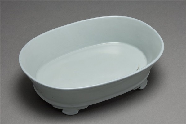 仿汝釉青瓷水仙盆