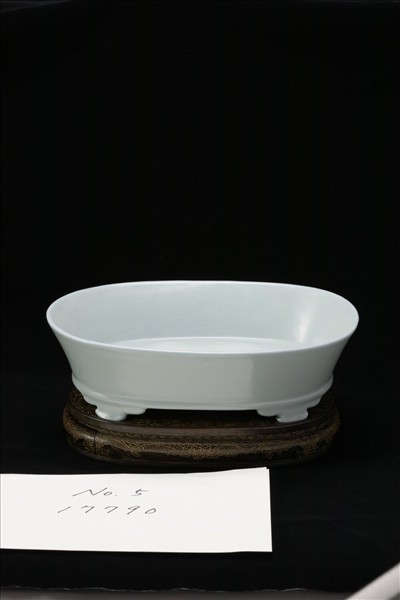 仿汝釉青瓷水仙盆