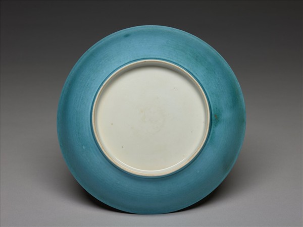 孔雀綠釉描金花卉紋盤