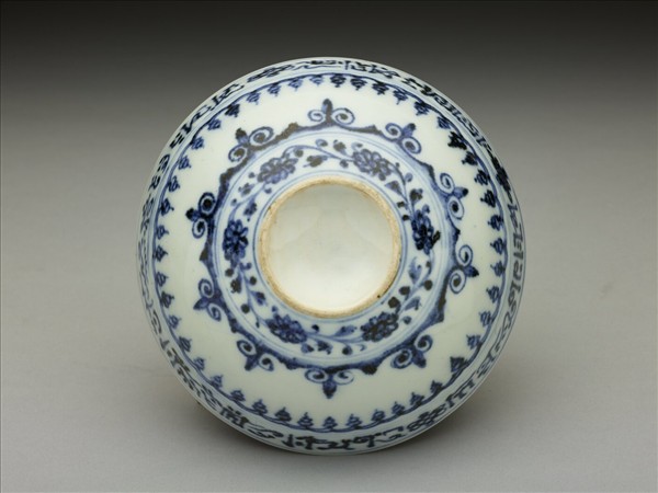 青花波斯文花卉紋碗