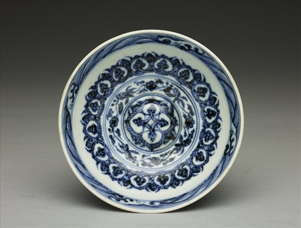 青花波斯文花卉紋碗