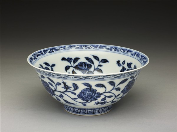青花四季花卉紋碗