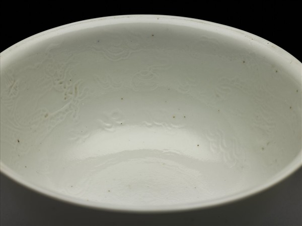 白釉雙龍戲珠紋高足杯