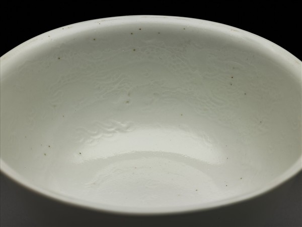 白釉雙龍戲珠紋高足杯