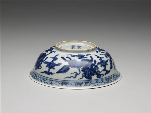 青花黃裡麒麟紋碗