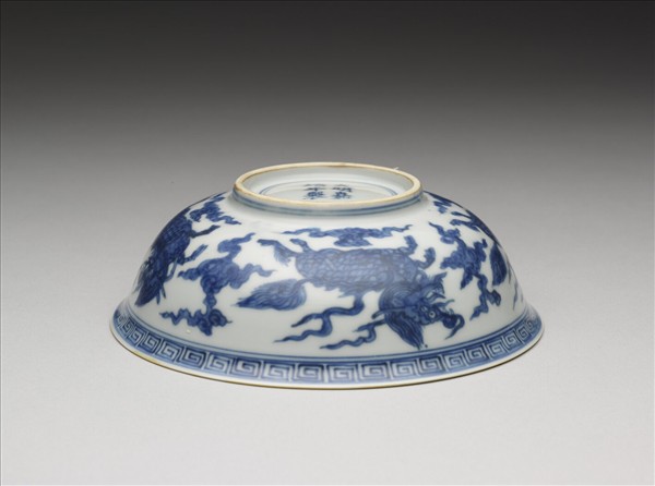 青花黃裡麒麟紋碗