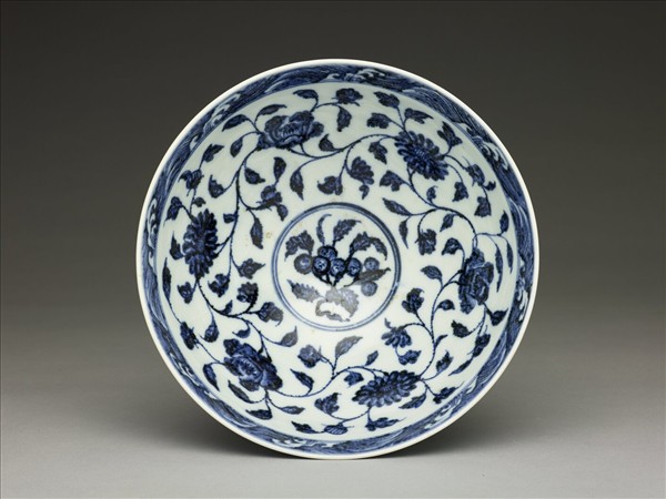 青花花卉紋蓮子碗