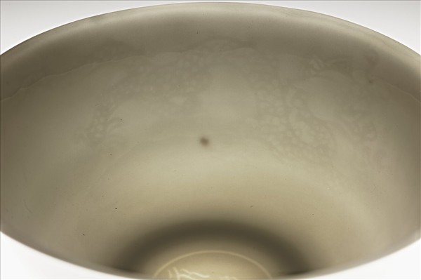 甜白釉雙龍紋碗