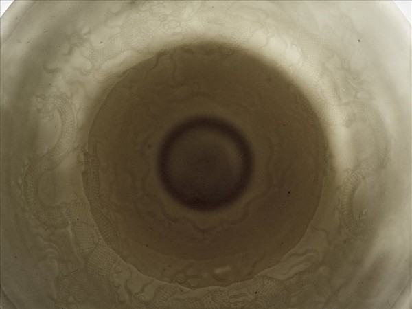 甜白釉雙龍紋高足碗