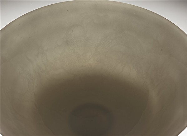 甜白釉雙龍紋高足碗