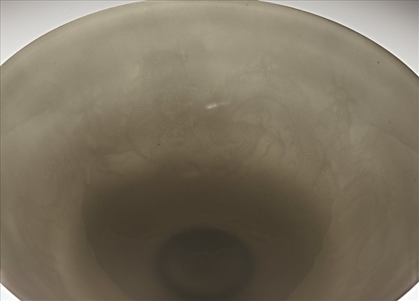 甜白釉雙龍紋高足碗