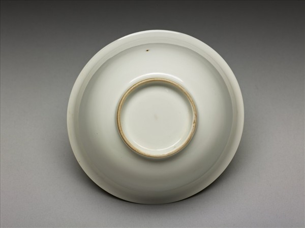 甜白釉雙龍紋碗