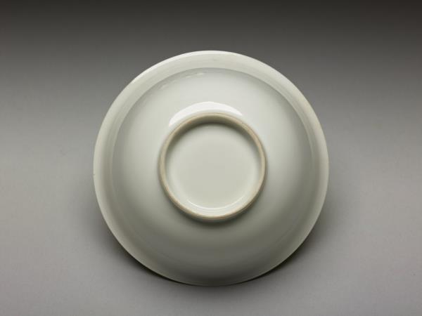 甜白釉雙龍紋碗