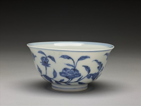 青花四季花卉紋碗