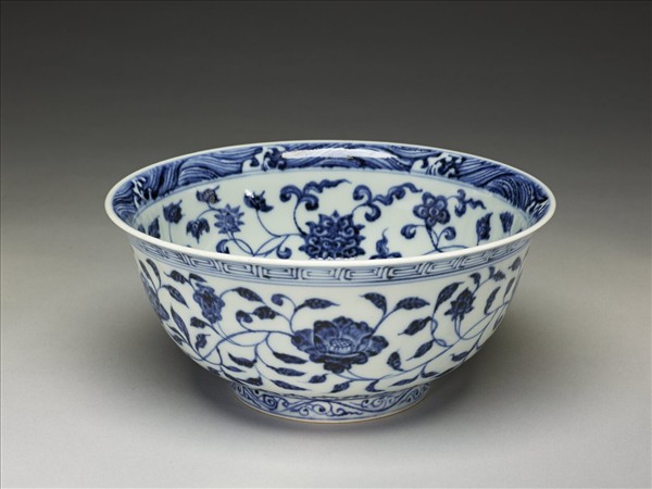青花四季花卉紋碗