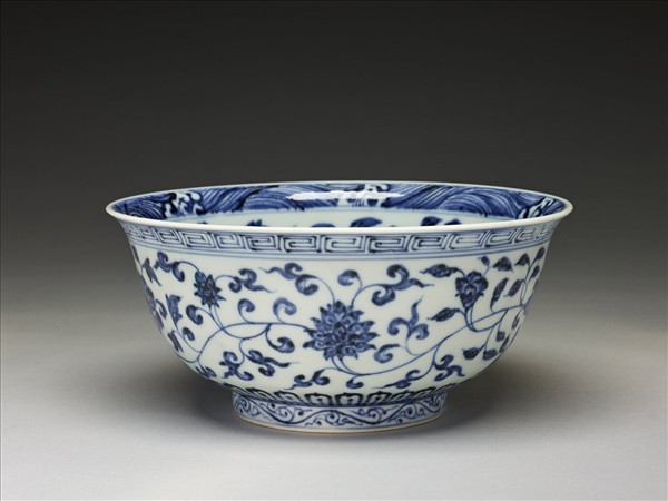 青花四季花卉紋碗