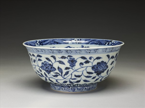 青花四季花卉紋碗