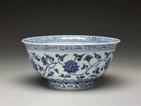 青花四季花卉紋碗