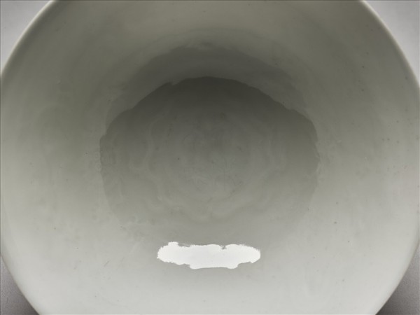 甜白釉五龍紋高足碗