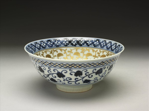 青花蓮塘紋金彩碗