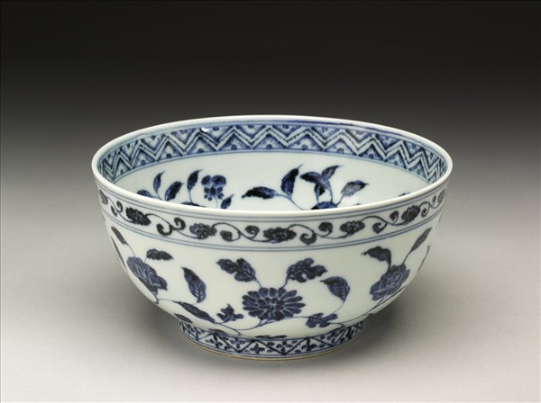 青花四季花卉紋墩子碗