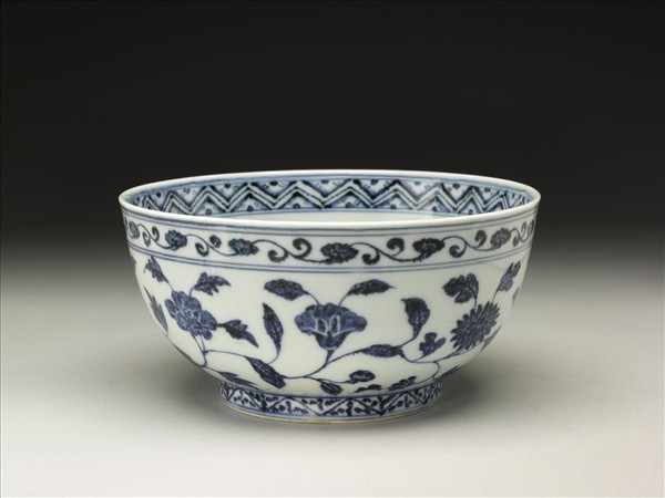 青花四季花卉紋墩子碗