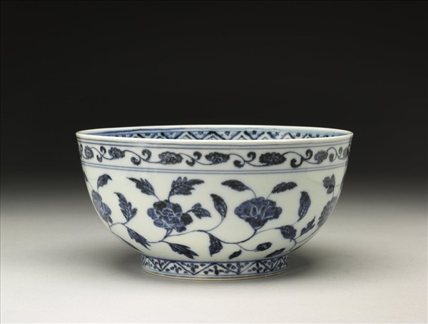青花四季花卉紋墩子碗