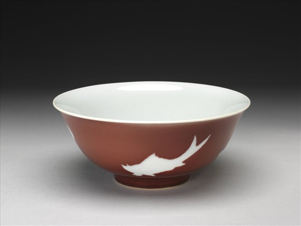 霽紅釉白裡魚紋碗