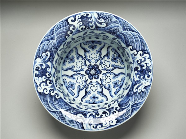 青花水波花卉紋折沿洗