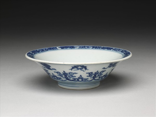 青花八寶折腰式碗