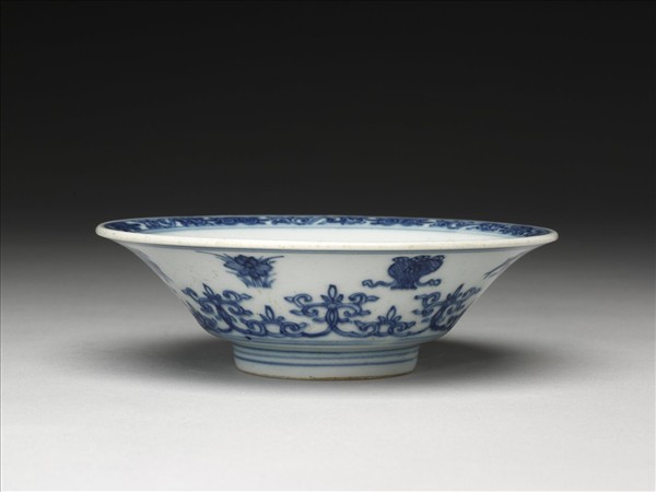 青花八寶折腰式碗