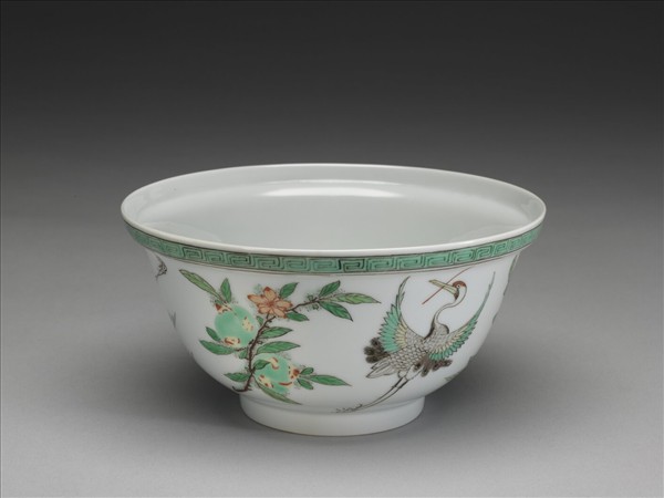 五彩鶴桃紋碗