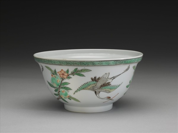 五彩鶴桃紋碗