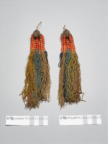 銀飾穿珊瑚珠串耳墜