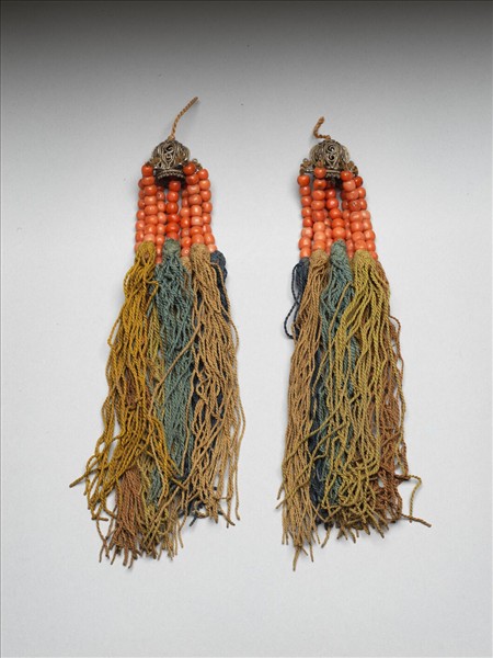 銀飾穿珊瑚珠串耳墜