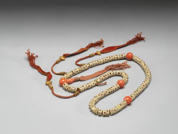 嘎巴拉嵌金銀珠寶數珠