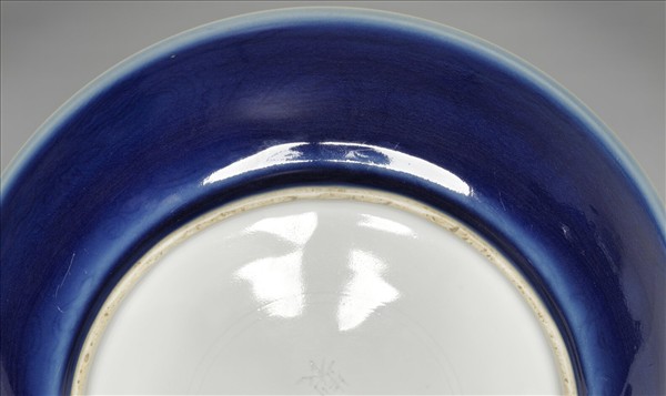 霽青暗龍紋盤