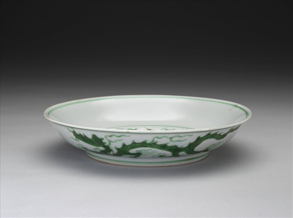 綠彩雲龍紋盤