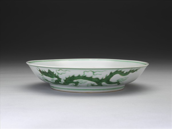 綠彩雲龍紋盤