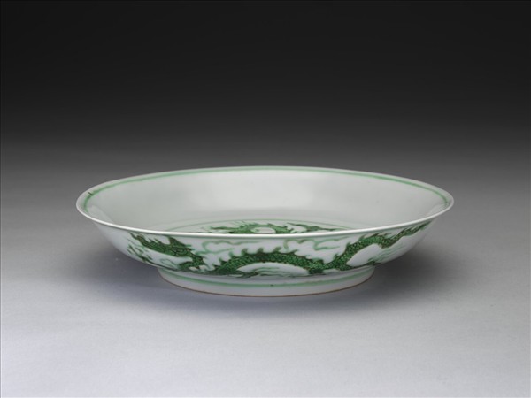 綠彩雲龍紋盤