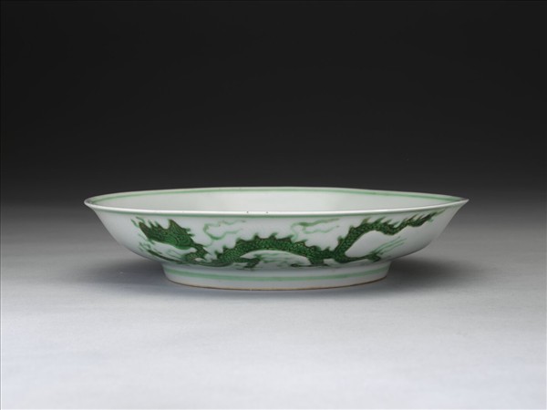 綠彩雲龍紋盤