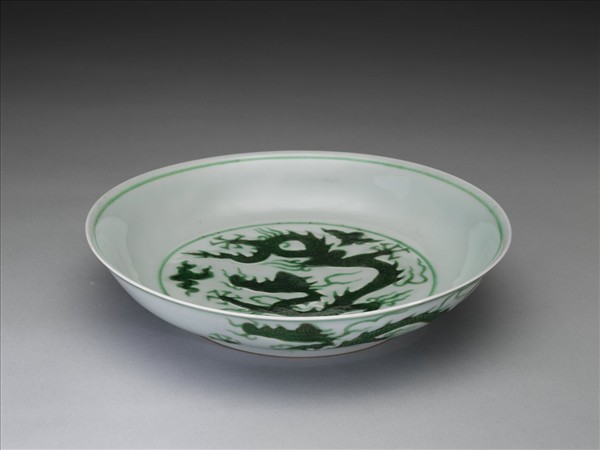 綠彩雲龍紋盤