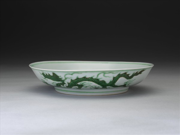 綠彩雲龍紋盤