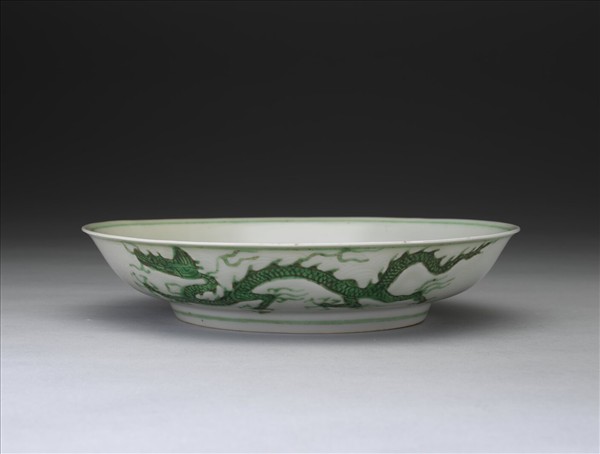 綠彩雲龍紋盤