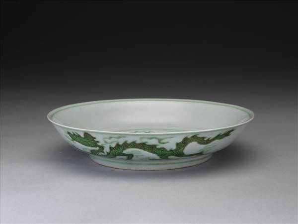 綠彩雲龍紋盤